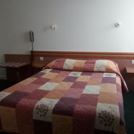 Hotel De La Gare Clisson Zewnętrze zdjęcie