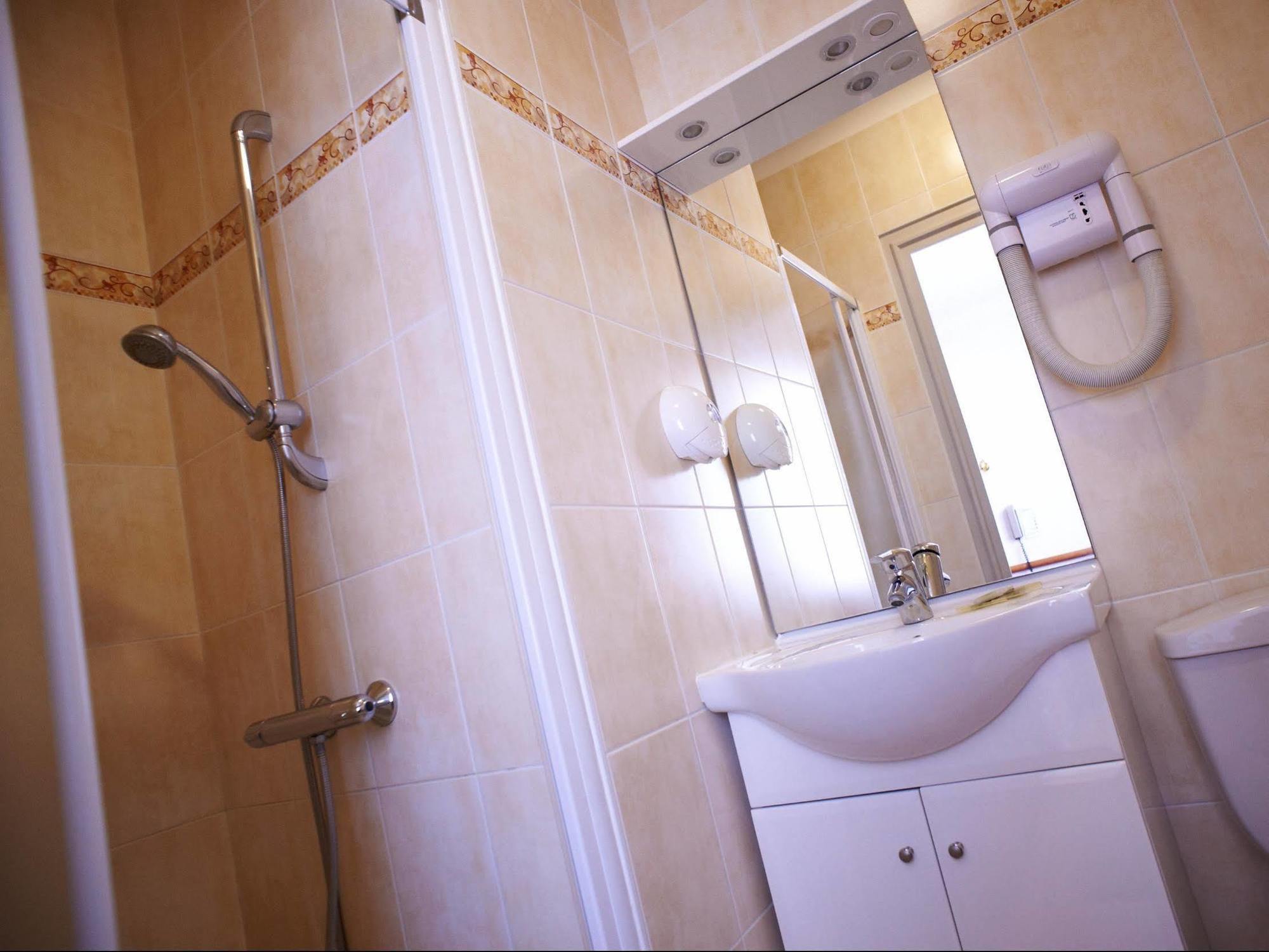 Hotel De La Gare Clisson Zewnętrze zdjęcie